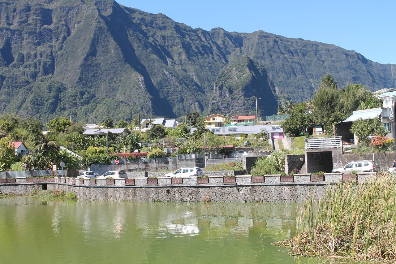 Les Cases Pres Du Lac Cilaos Bagian luar foto